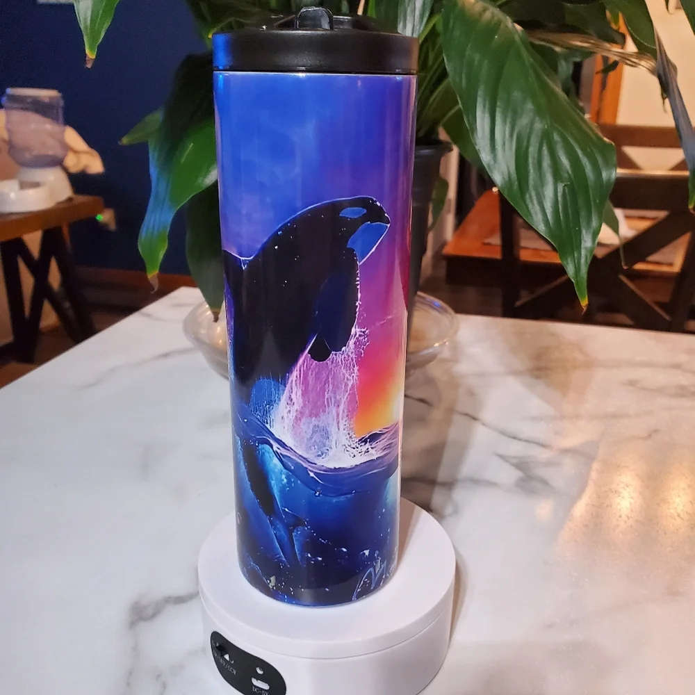 Killer Whale 20oz Tumbler with duo lids 🎉sale